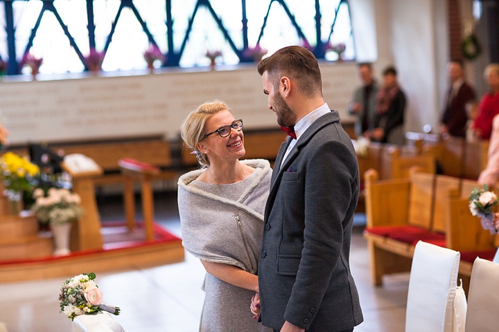 reportaż ślubny gdańsk fotograf zdjęcie z kościoła